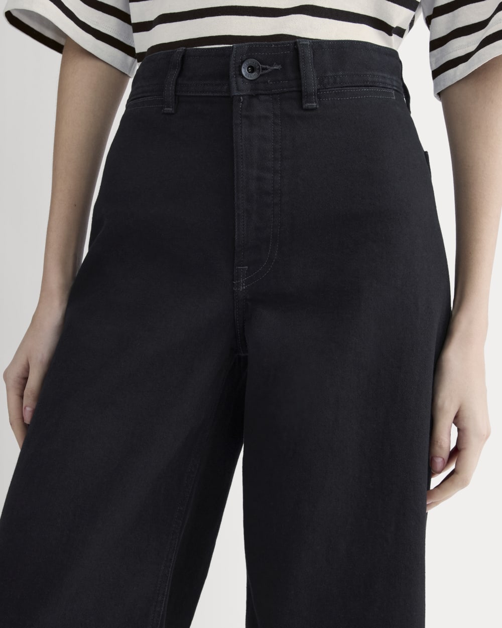 The Mariner Cropped Jean | Black - Image 4