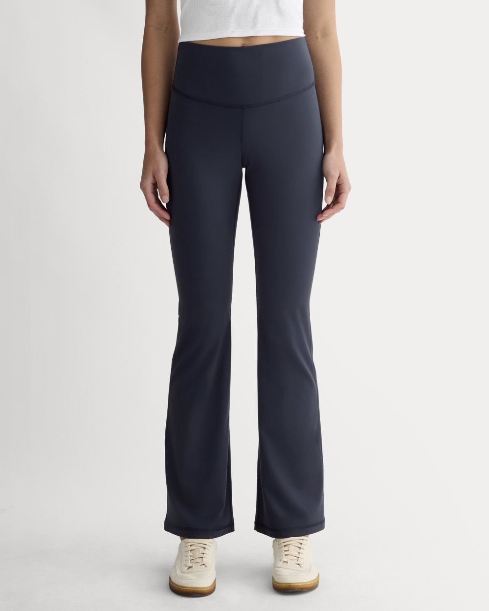 The Perform Flare Legging | Navy - Image 3