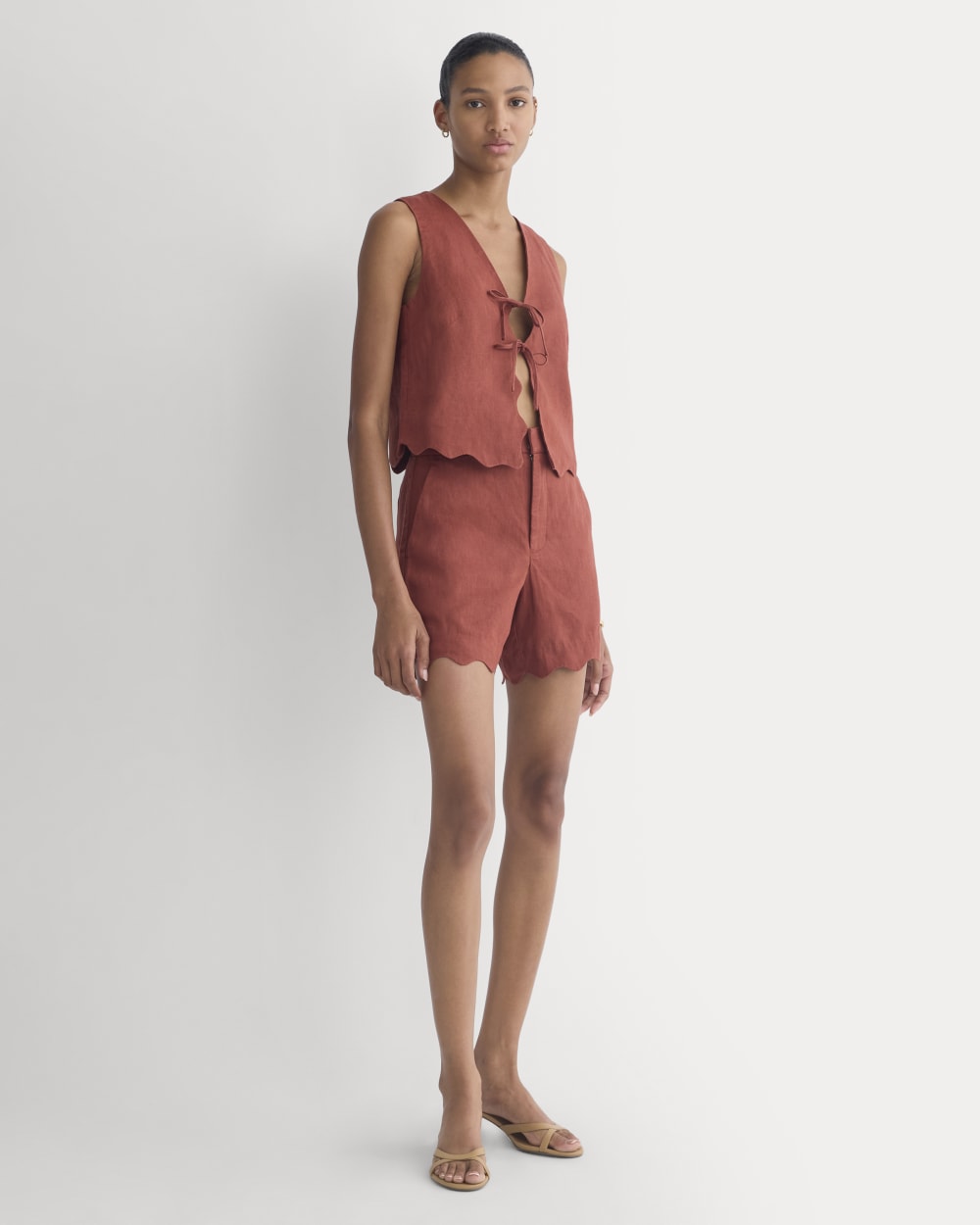 Scalloped Edge Short in Linen | Henna Red - Image 3