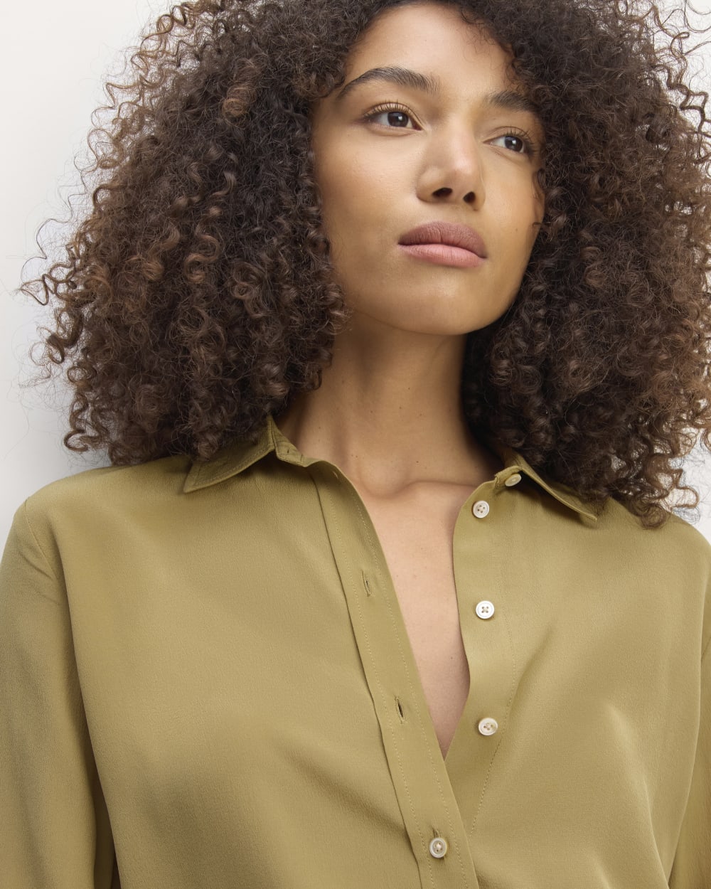 The Must-Have Shirt in Washable Silk | Fennel Seed - Image 4