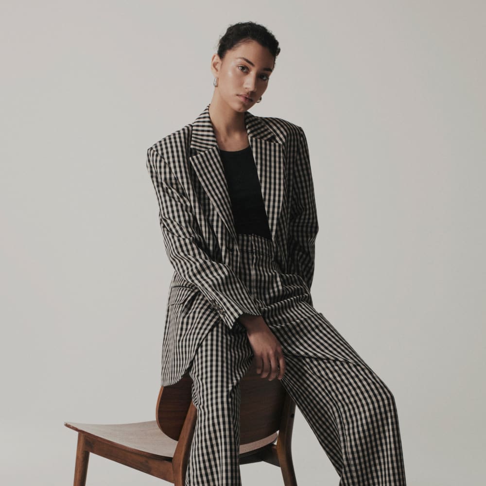 The Draper Pleated Pant in Buttersmooth | Khaki / Black | 30 Inseam - Image 3