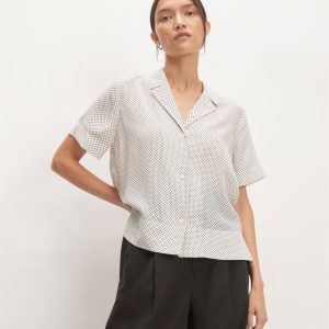 The Notch Shirt in Washable Silk | Bone / Black Polka Dot