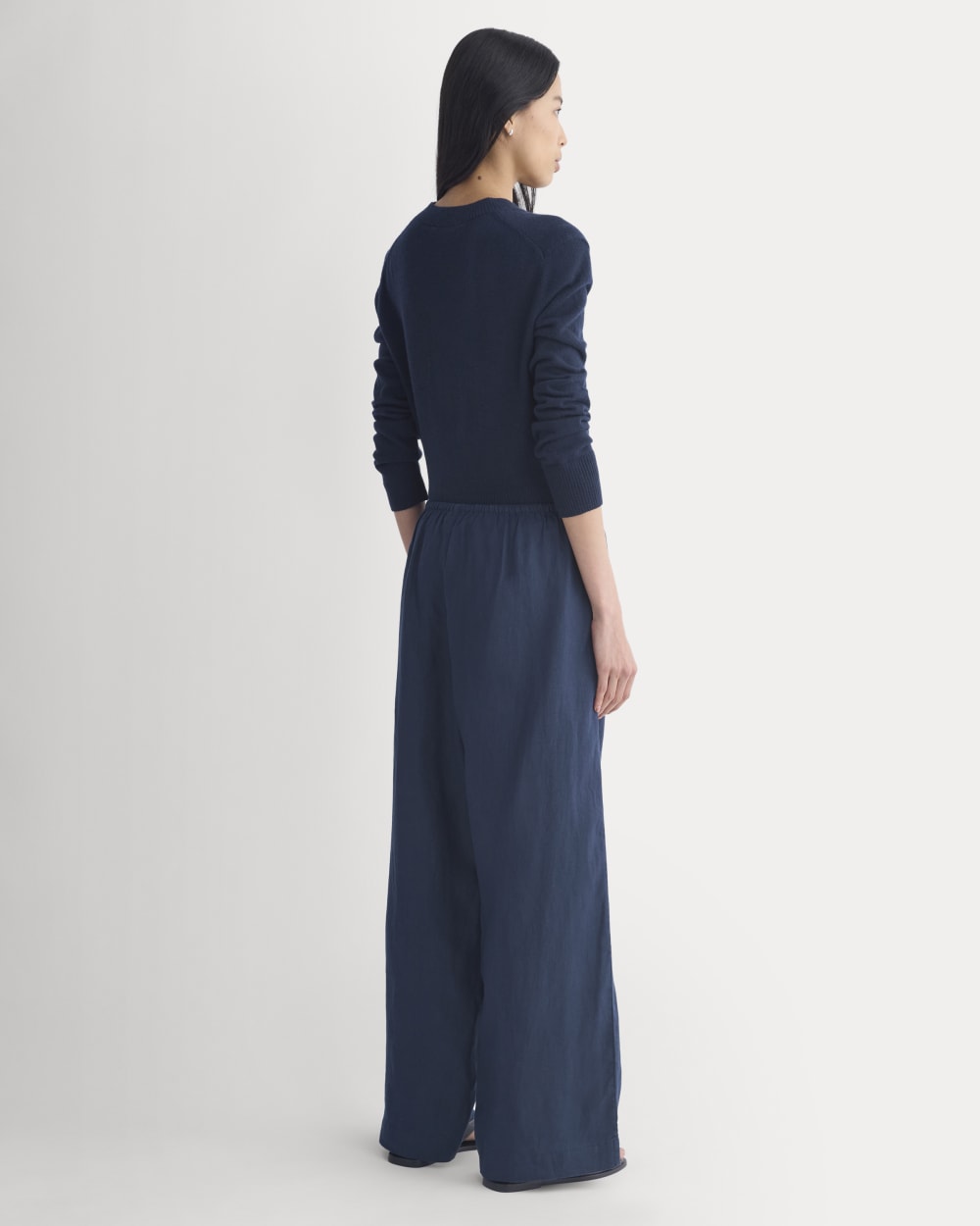The Drawstring Pant in Linen | Navy - Image 5